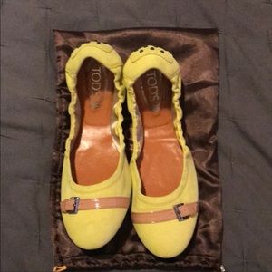 Tod’s Yellow Driving Shoes/Flats